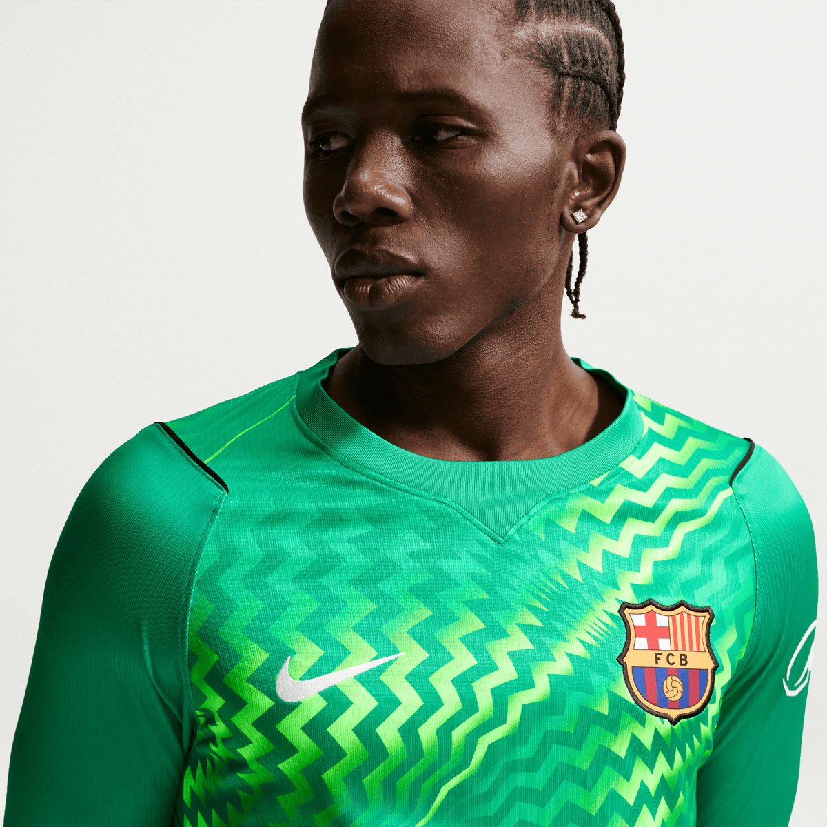 Nike Men's FC Barcelona Stadium Goalkeeper Dri-FIT Soccer Replica Jersey 26/27