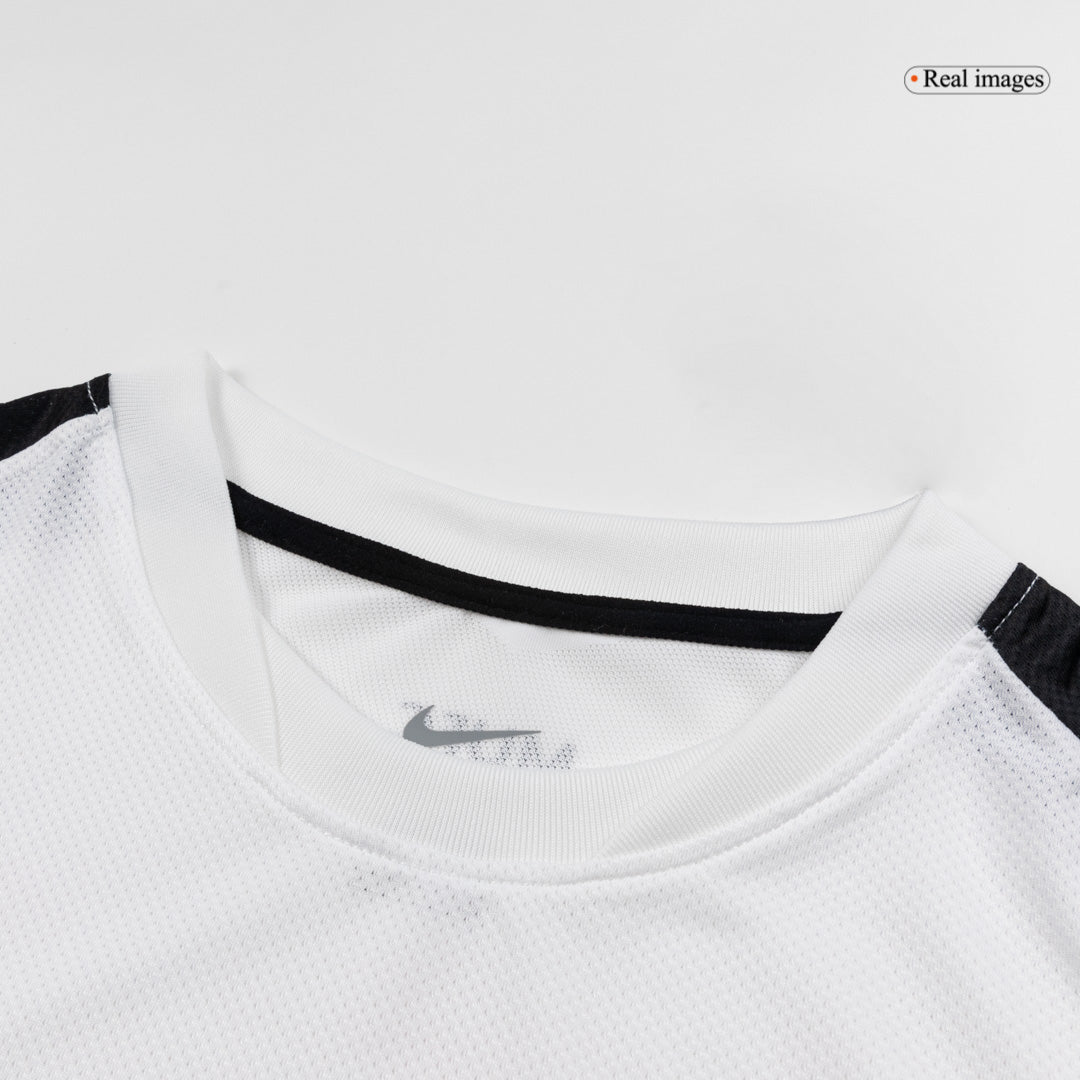 Retro 2010/11 Mens Manchester United Away Jersey