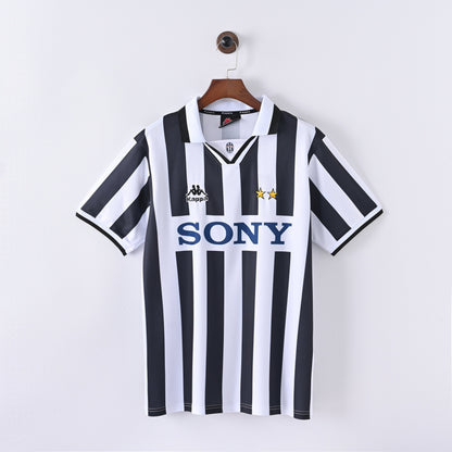 Retro Juventus Jersey 1996-97 Home Football Kit Soccer Jersey